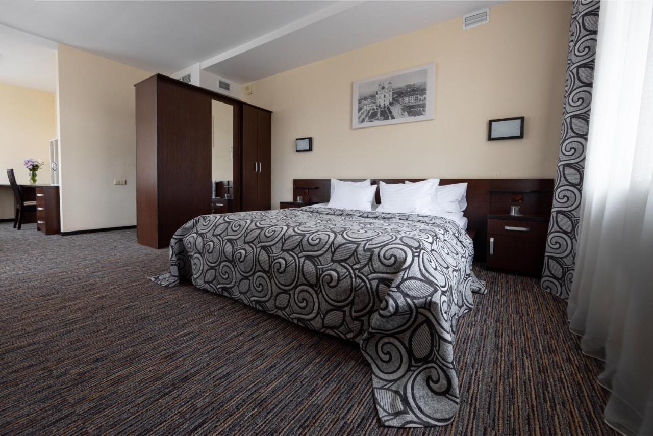 Neman Hotel Гродно Екстериор снимка