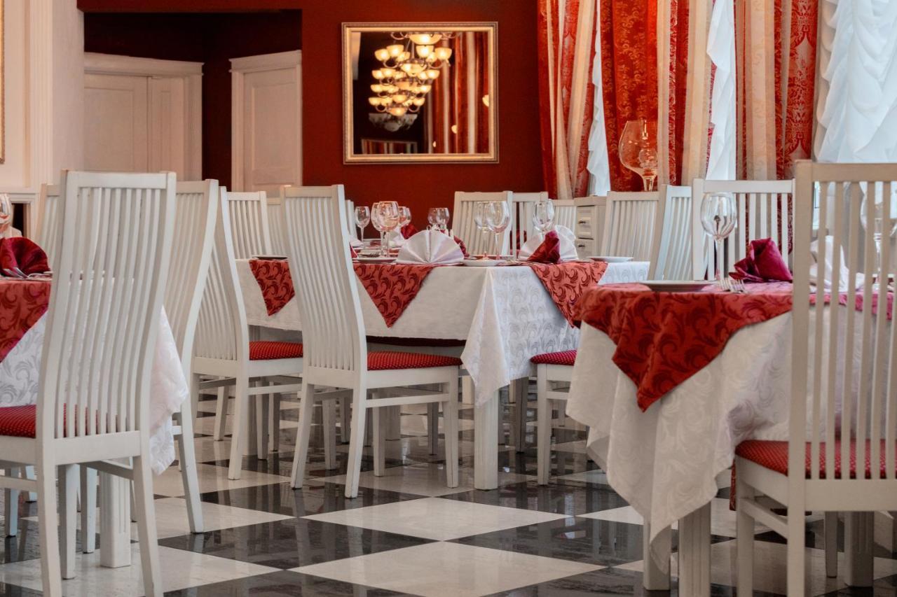 Neman Hotel Гродно Екстериор снимка