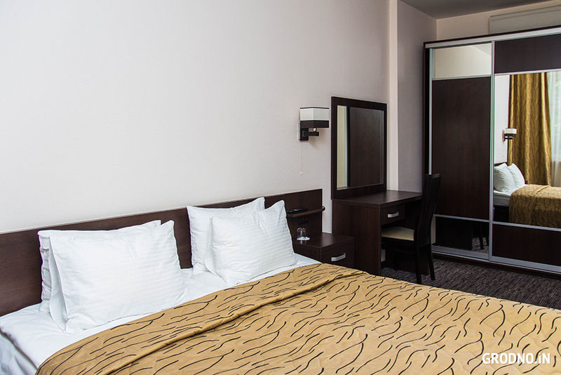 Neman Hotel Гродно Екстериор снимка